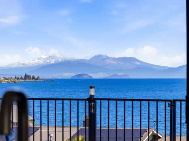 184A Lake Terrace, Hilltop