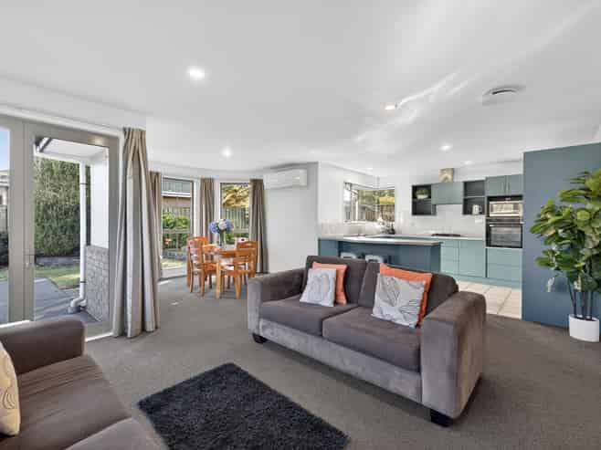 433 Mairehau Road, Parklands