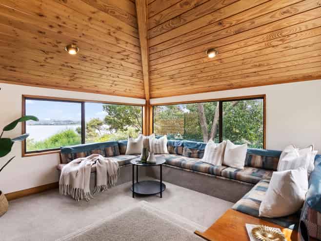 7 Eucalyptus Place, Beach Haven