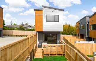 5/300 Great North Road, Henderson