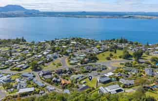 6 Krissell Place, Acacia Bay