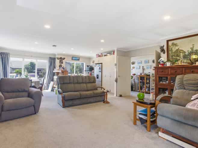 5 Fremont Way, Pyes Pa