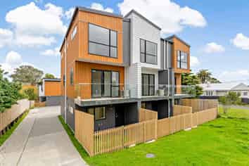 1-3/300 Great North Road, Henderson