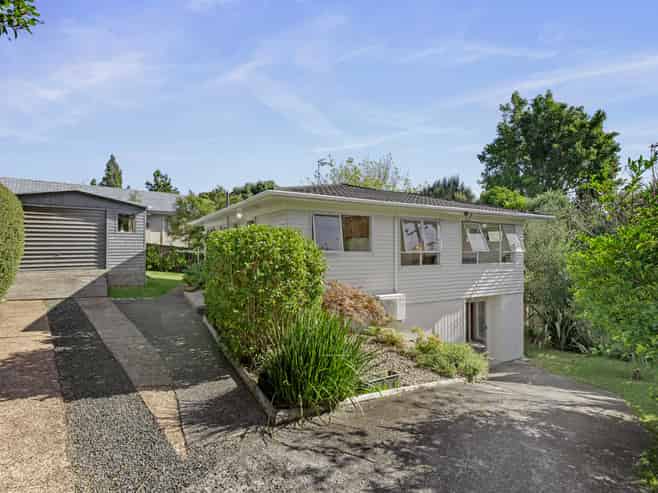 2 Woodvale Road, Glen Eden