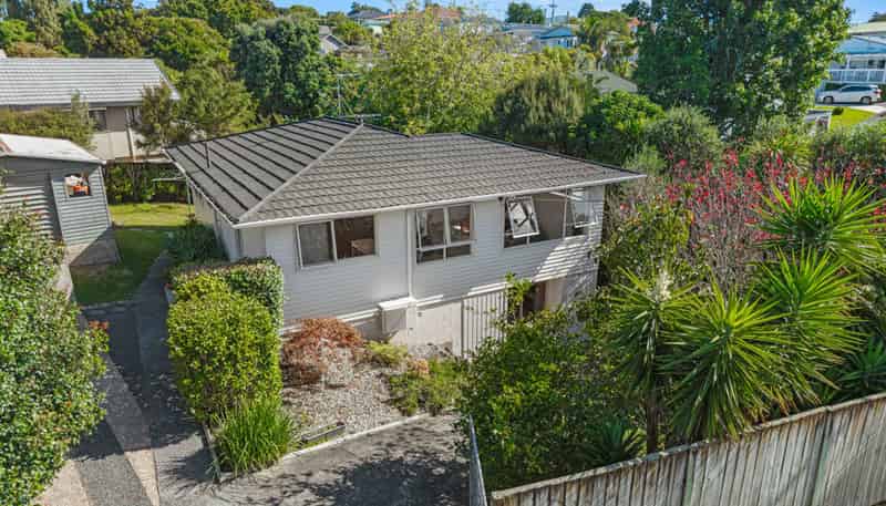 2 Woodvale Road, Glen Eden