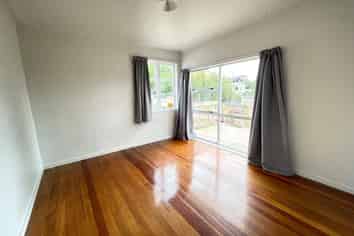 57 Mcentee Rd, Waitakere