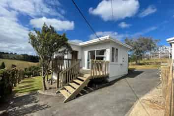 57 Mcentee Rd, Waitakere