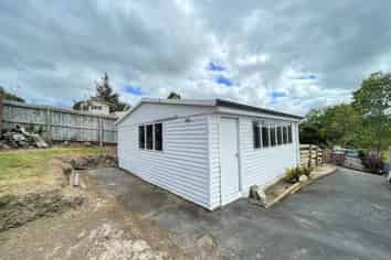 57 Mcentee Rd, Waitakere