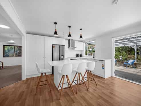 883 Swanson Road, Swanson