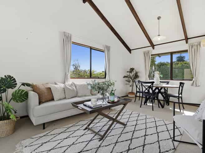 2A Westwood Street, Bellevue