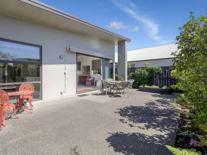 2 Jacob Street, Brookfield