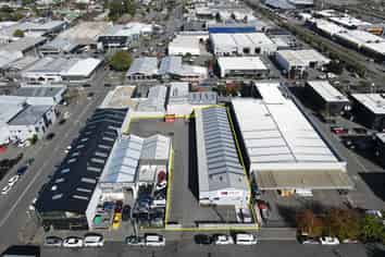 Versatile Industrial Warehouse with Large Yard