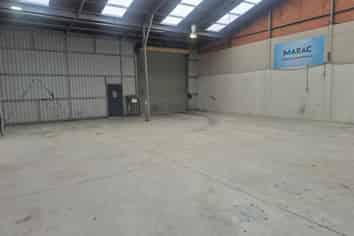 Versatile Industrial Warehouse with Large Yard
