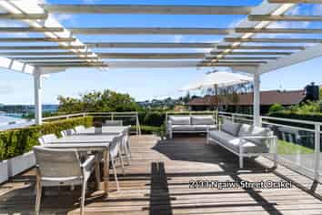 2/33 Ngaiwi Street, Orakei