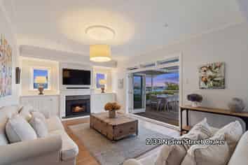 2/33 Ngaiwi Street, Orakei