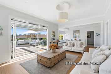 2/33 Ngaiwi Street, Orakei