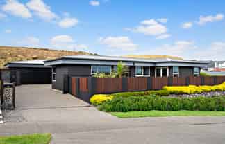 88 Cedarwood Street, Woodridge