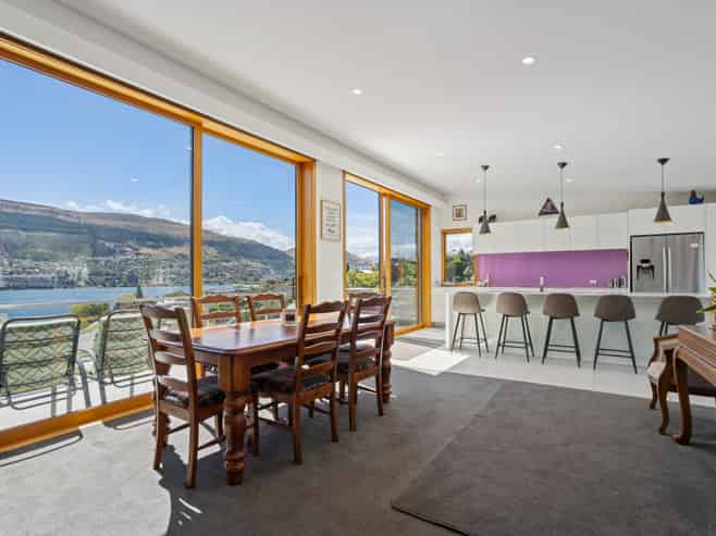 560 Peninsula Road, Kelvin Heights