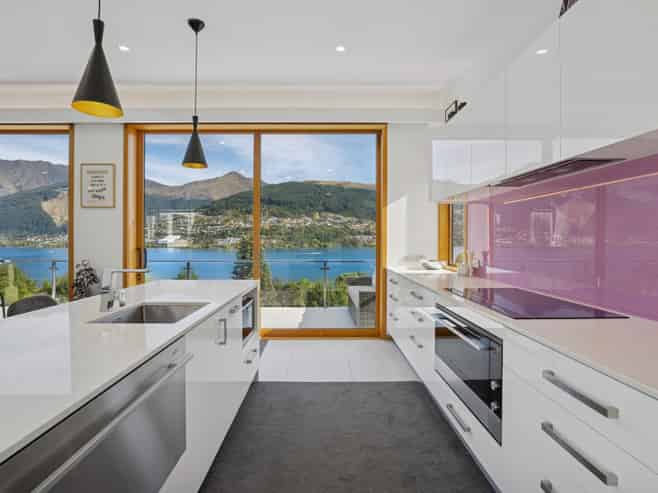 560 Peninsula Road, Kelvin Heights