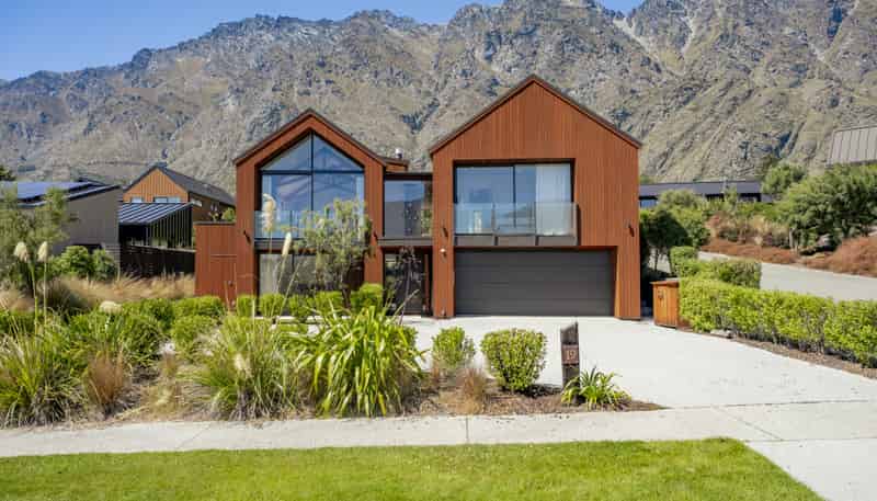 19 Hackett Road, Jacks Point
