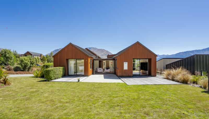 19 Hackett Road, Jacks Point