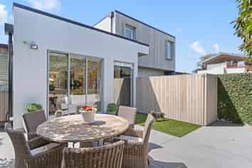 49B McDougall Avenue, MERIVALE