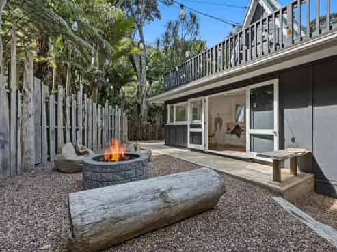 19 Crescent Road West, Ostend