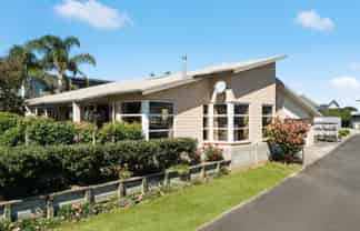 64A Rototuna Road, Rototuna