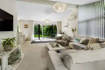 11a Orchard Place, Lynmore