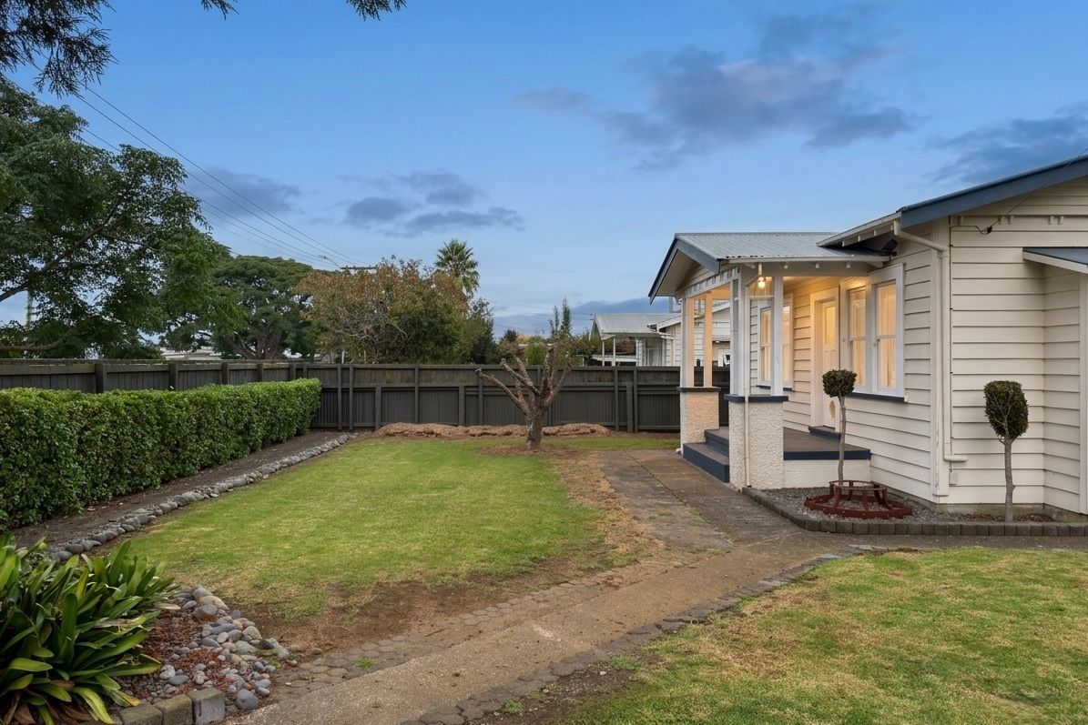 Spacious Corner Opportunity with Future Potential - Bild 6