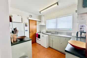 35B Tay Street, Mount Maunganui