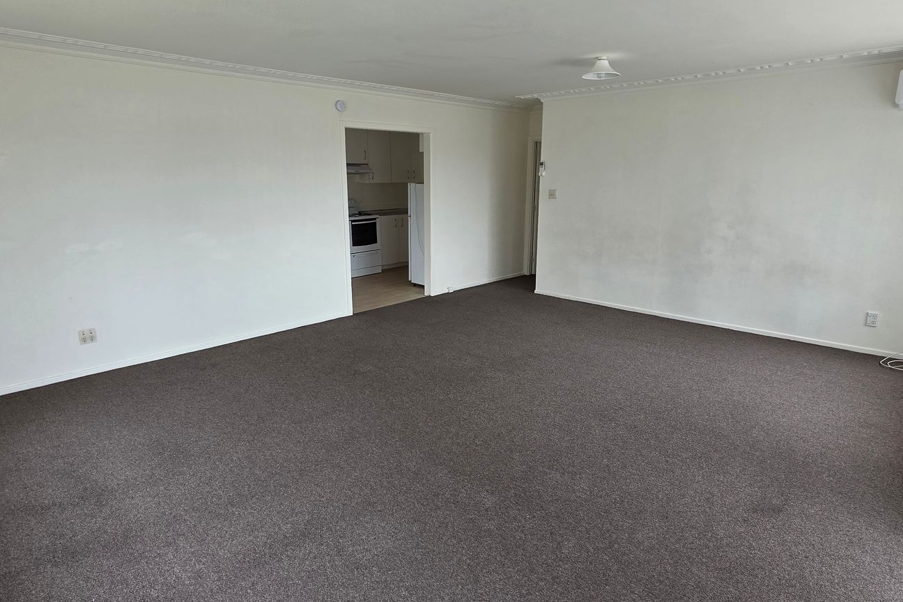 1 bed 1 bath with parking water and lawns - Widok 3