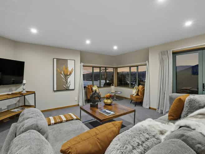 17 Shandon Road, Vauxhall