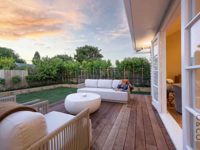 2 Queen Street, Riverhead