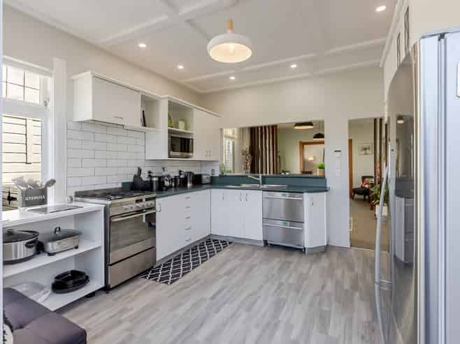 9 Wha Street, Lyall Bay