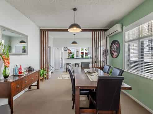 9 Wha Street, Lyall Bay