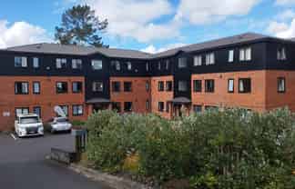 1/1510 Great North Road, Waterview