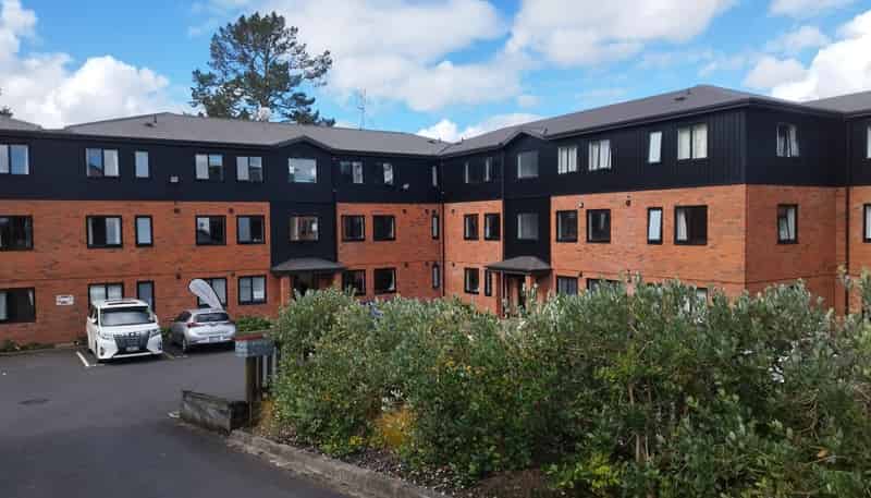 1/1510 Great North Road, Waterview