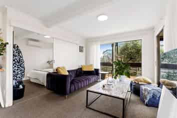  6 Jane Gifford Place, Omaha