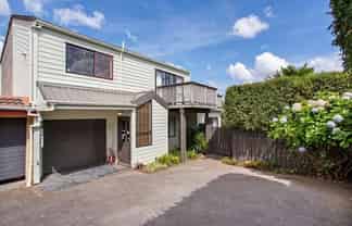 b/52 Symonds Street, Onehunga