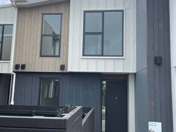 8/80 Eastcoast Bays Road, Milford