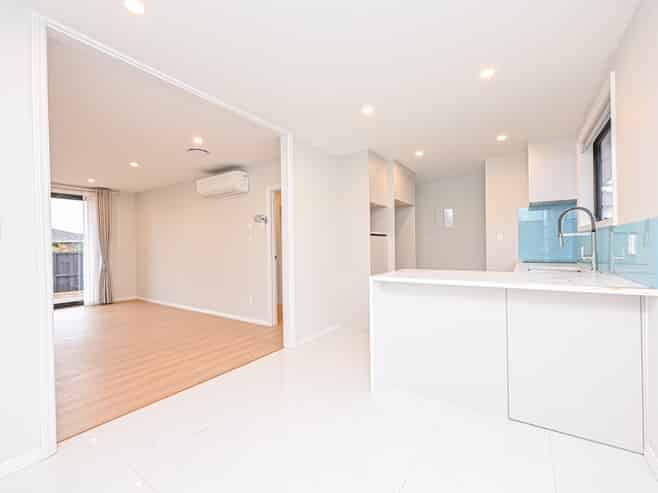 15 Tindall Crescent, Otara