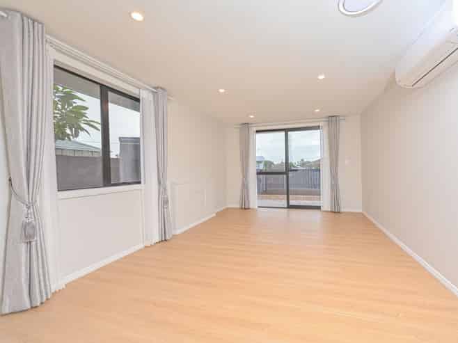 15 Tindall Crescent, Otara