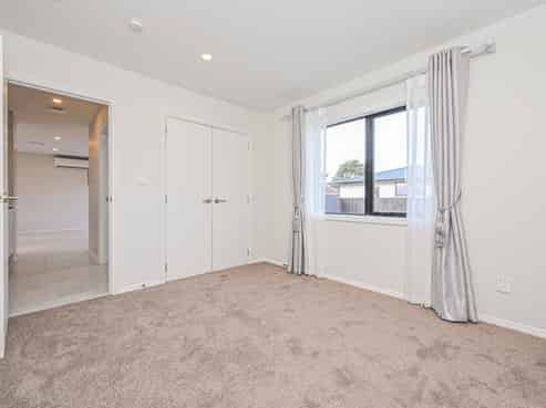 15A Tindall Crescent, Otara