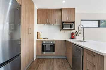 40B Waddell Avenue, Point England