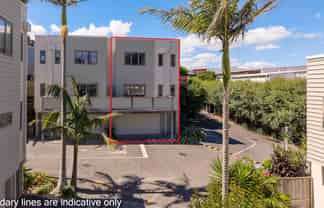 1/21 Hunters Park Drive, Three Kings