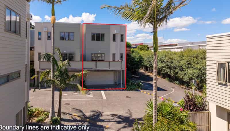 1/21 Hunters Park Drive, Three Kings