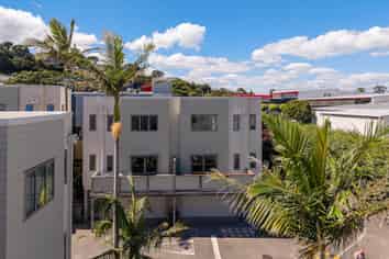 1/21 Hunters Park Drive, Three Kings