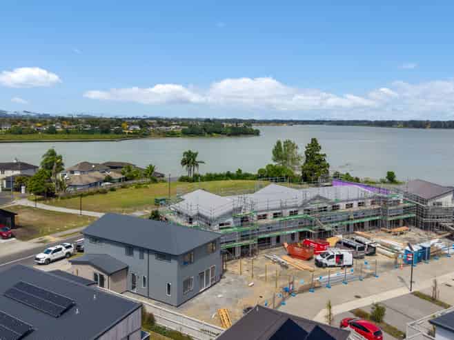 93 Waituarua Drive, Takanini