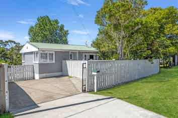 90 Glendale Road, Glen Eden
